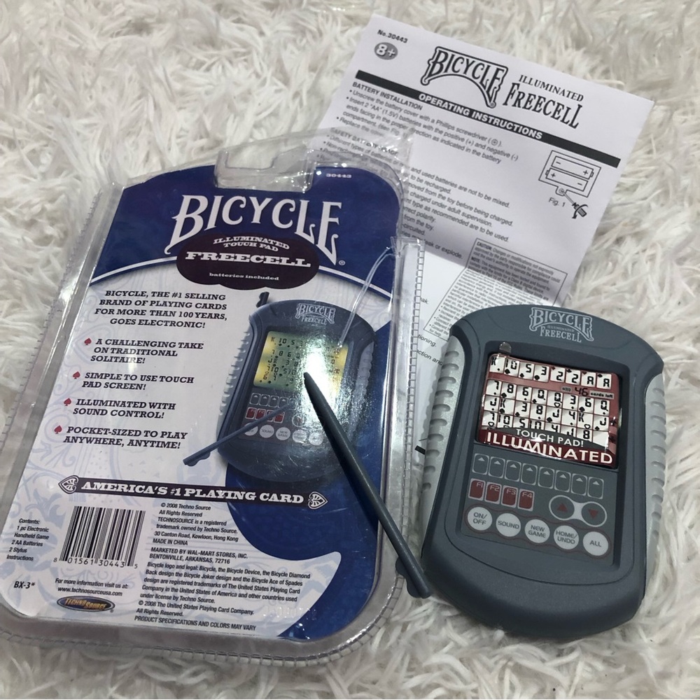 BICYCLE Illuminated Touch Pad FreeCell Handheld Game